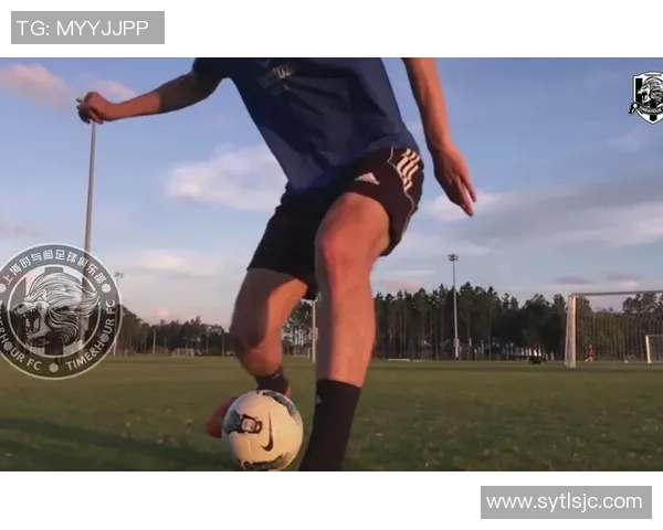 足球明星独特护耳动作揭秘背后的故事与意义 足球明星独特护耳动作揭秘背后的故事与意义