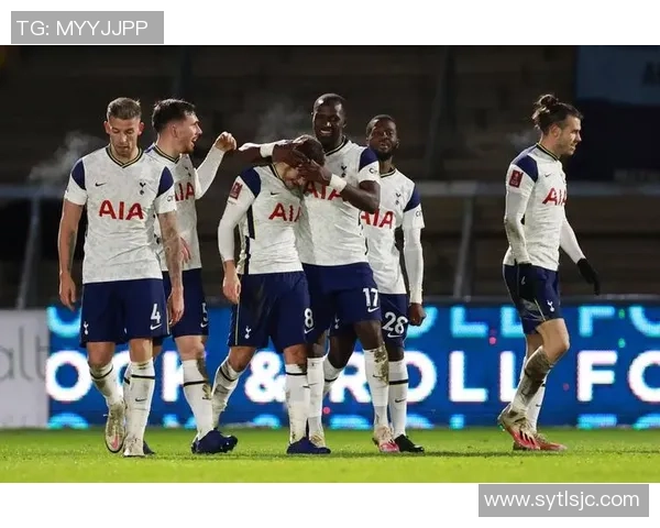 足球明星的足球袜揭秘:如何选择适合自己的专业运动袜提升比赛表现 足球明星的足球袜揭秘:如何选择适合自己的专业运动袜提升比赛表现