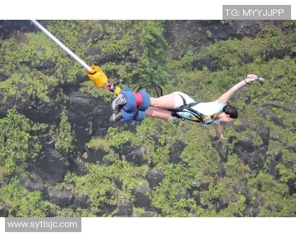 攀岩联赛点评:深圳极限运动队的意识表现 攀岩联赛点评:深圳极限运动队的意识表现